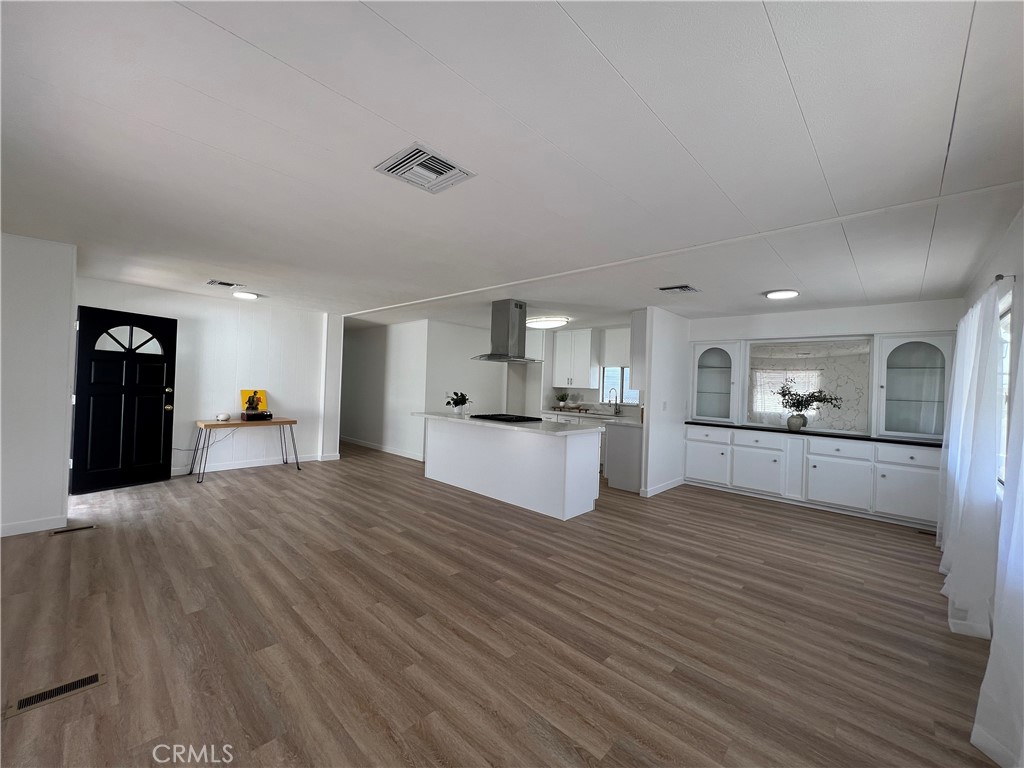 15621 Beach Boulevard 24