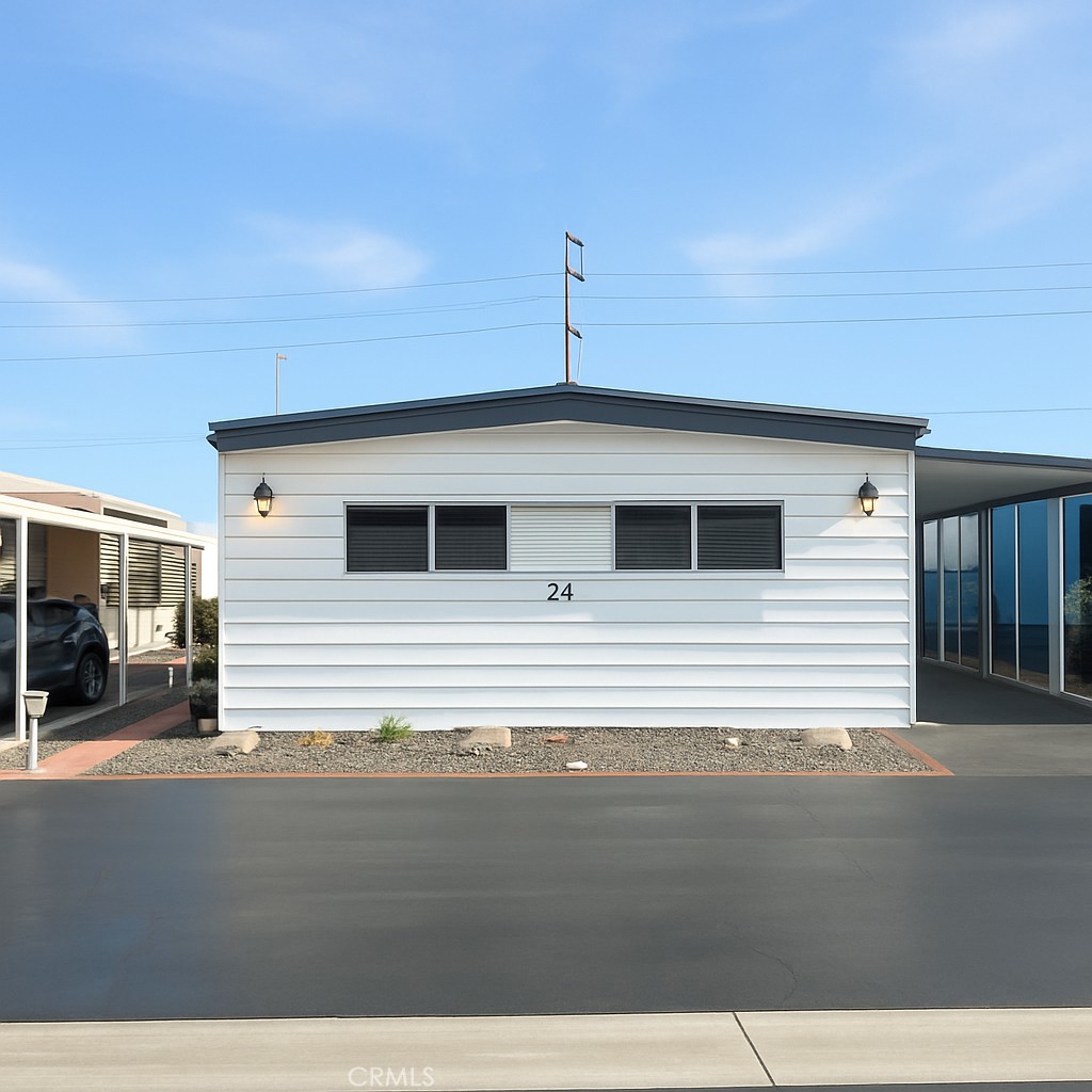 15621 Beach Boulevard 24