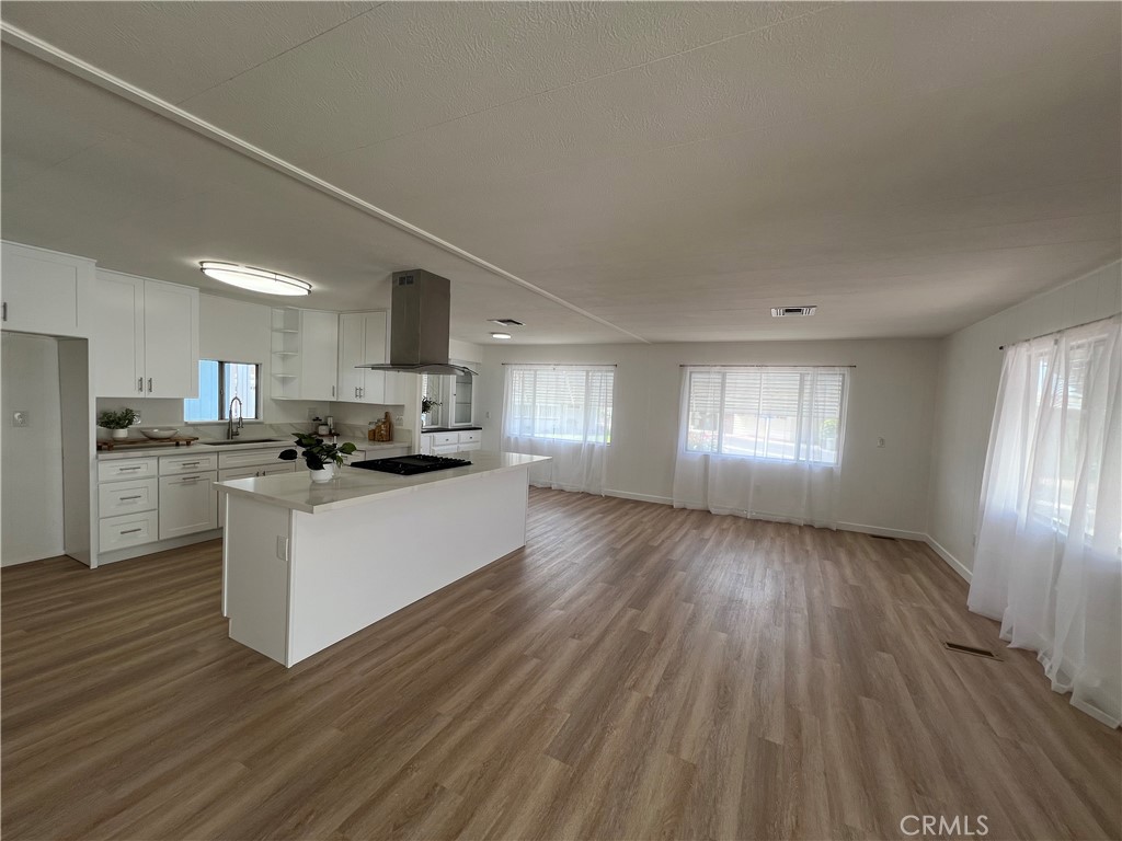 15621 Beach Boulevard 24
