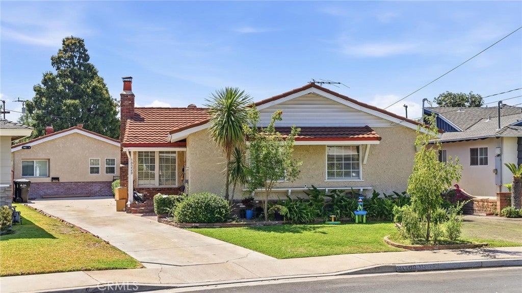 10220 Randwick Drive
