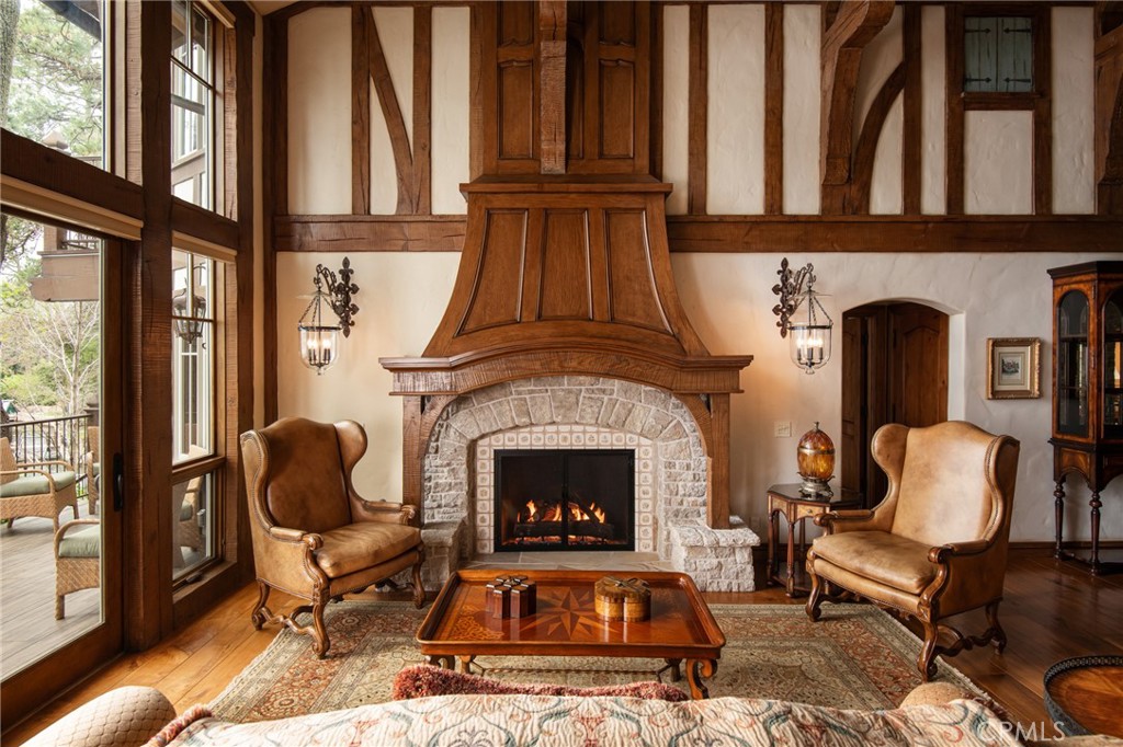 28089 Point Hamiltair