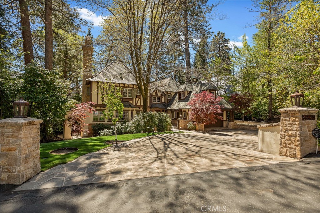 28089 Point Hamiltair