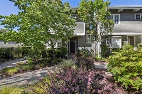 Photo of 712 University Drive, Menlo Park, CA 94025 (MLS # ML82053974)