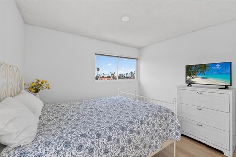 Tiny photo for 520 Avenue B #7, Redondo Beach, CA 90277 (MLS # SB25226186)