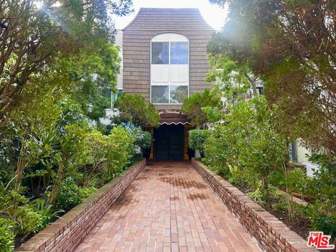 Photo of 5870 Green Valley Circle #121, Culver City, CA 90230 (MLS # 26639375)