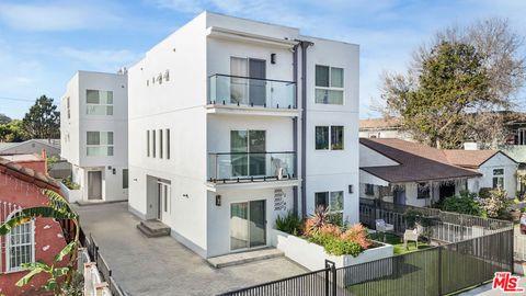 Photo of 2057 1/2 S Garth Avenue, Los Angeles, CA 90034 (MLS # 26655527)