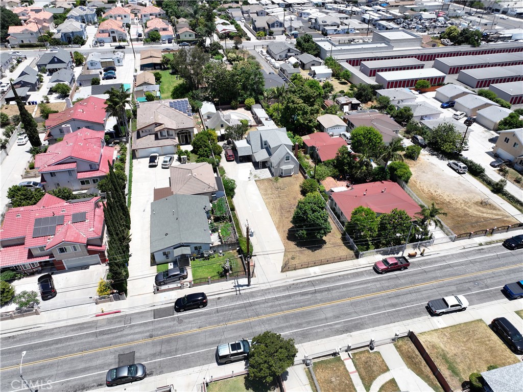This two-unit multifamily property located in Rosemead, CA, provides a versatile opportunity for investors or potential owner-occupants. Set on a large lot, the property offers ample space suitable for constructing an Accessory Dwelling Unit (ADU), additions, or creating personalized outdoor living spaces. The property is currently 50% occupied. Details on the Rent Roll, Pro Forma, and Net Operating Income can be provided. Conveniently positioned within a three-mile radius of local schools and shopping centers, including Willard Elementary, Rosemead High School, Don Bosco Technical Institute, and The Shops at Montebello, this property provides practical amenities and potential long-term value.