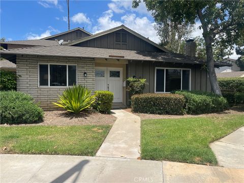 Photo of 111 E Palmdale #1 AVE, Orange, CA 92865 (MLS # PW26116814)