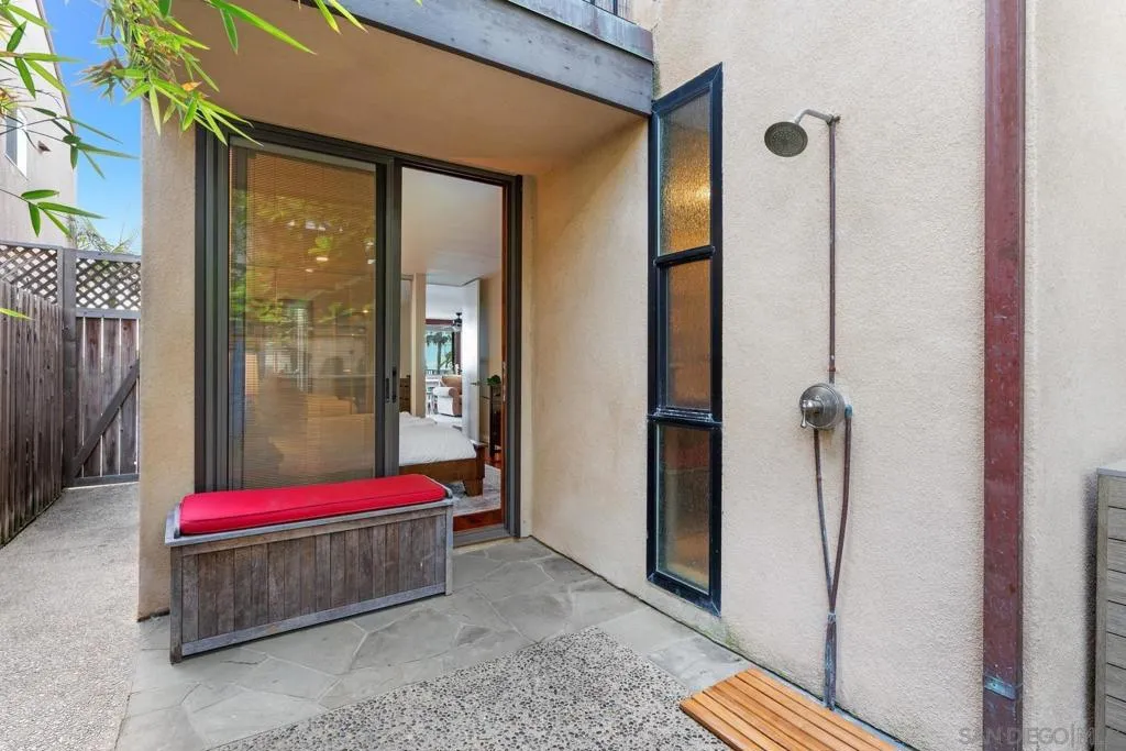 La Jolla, California 92037, United States, ,Residential,Active,167117