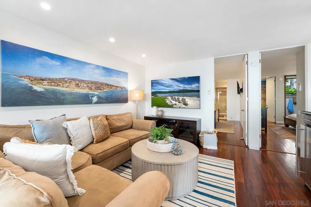 La Jolla, California 92037, United States, ,Residential,Active,167117