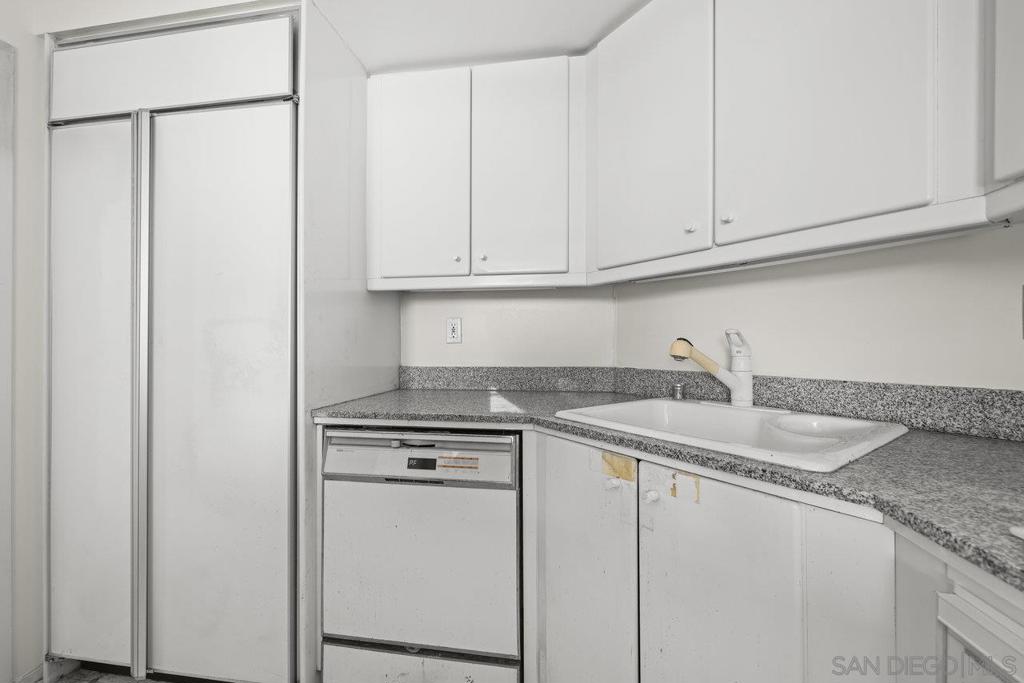 500 W Harbor Dr 808