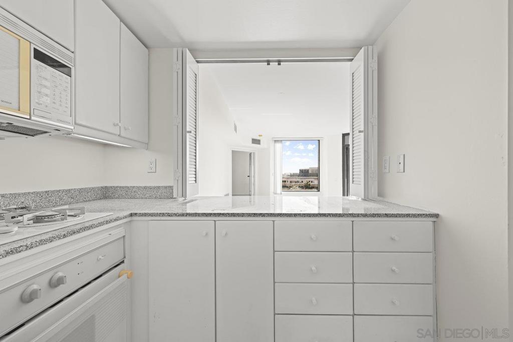 500 W Harbor Dr 808