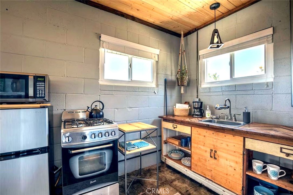 Arrowbear (AWBR) - Residential