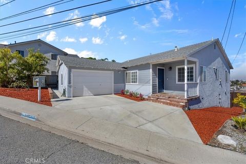 Photo of 2407 Ripley Avenue, Redondo Beach, CA 90278 (MLS # SB25243773)