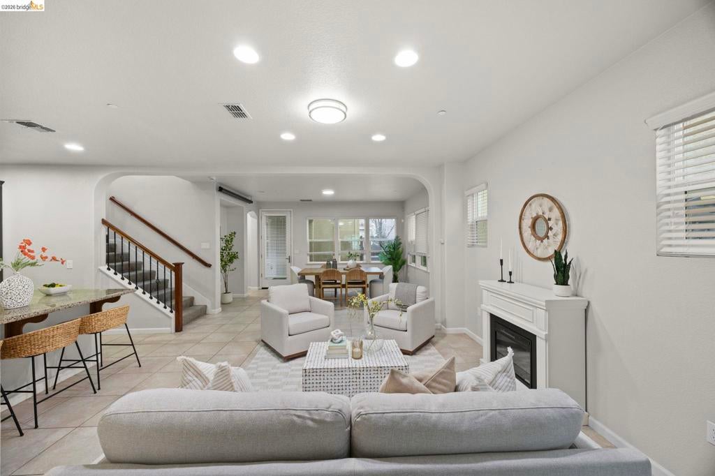 708 N Marquis Way