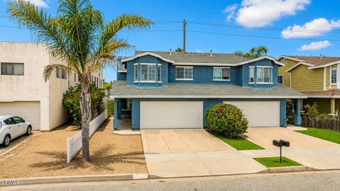 833 Dunes Street, Oxnard, CA 93035 - MLS#: V1-36832