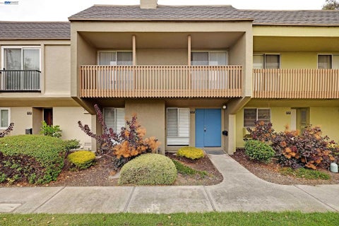 Photo of 3122 La Cresta, Alameda, CA 94502 (MLS # 41146771)