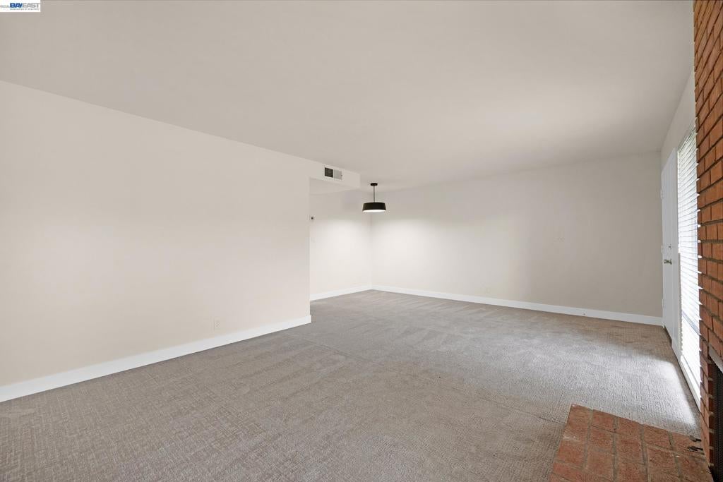 3122 La Cresta
