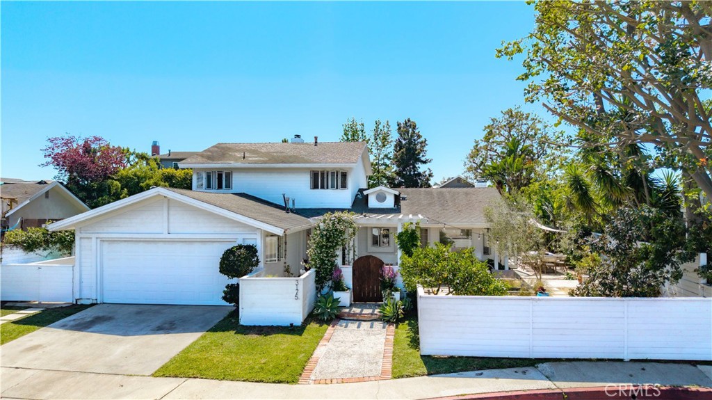 3175 Mountain View Drive