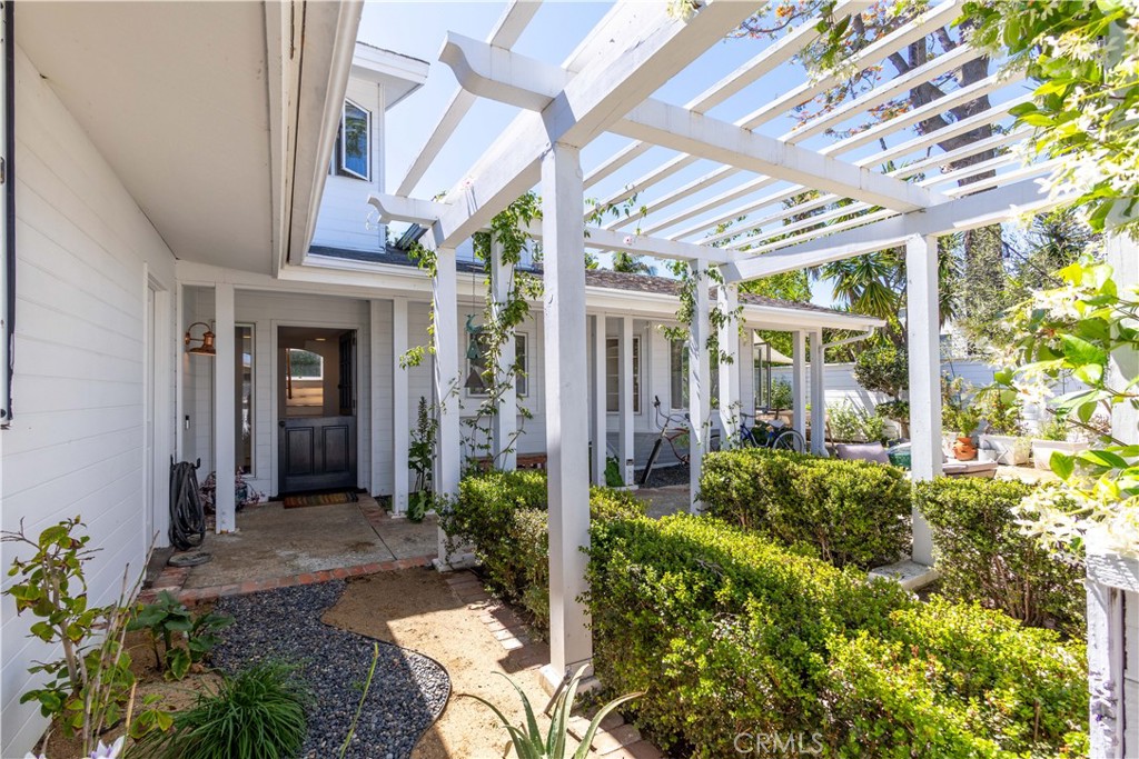 3175 Mountain View Drive