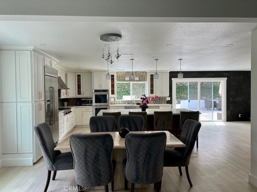 3303 Sawtooth Court
