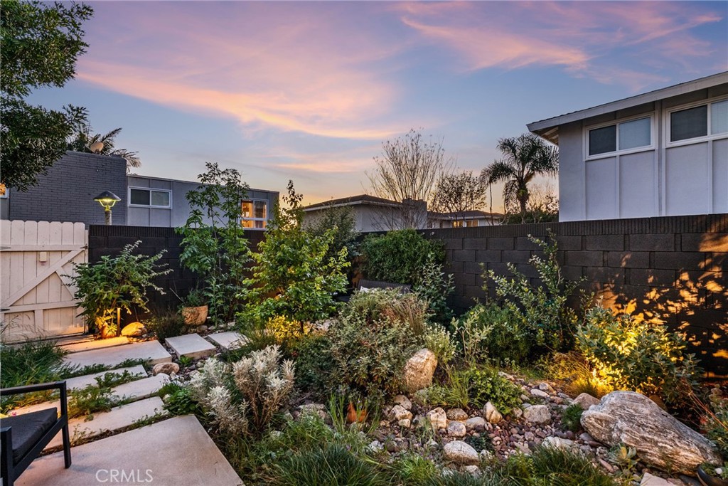 365 Monte Vista Avenue