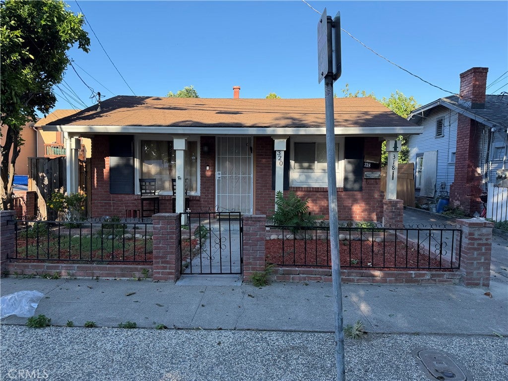 318 Raymond