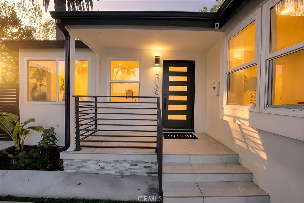 Photo of 19120 Bessemer, Tarzana, CA 91335 (MLS # GD26037433)