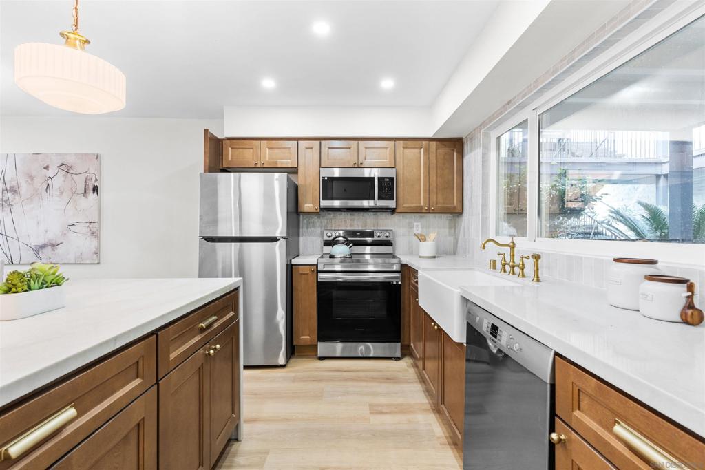 3606 Vista Rey 8