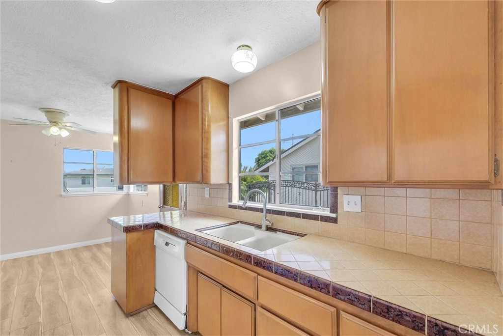 421 N Morada Avenue