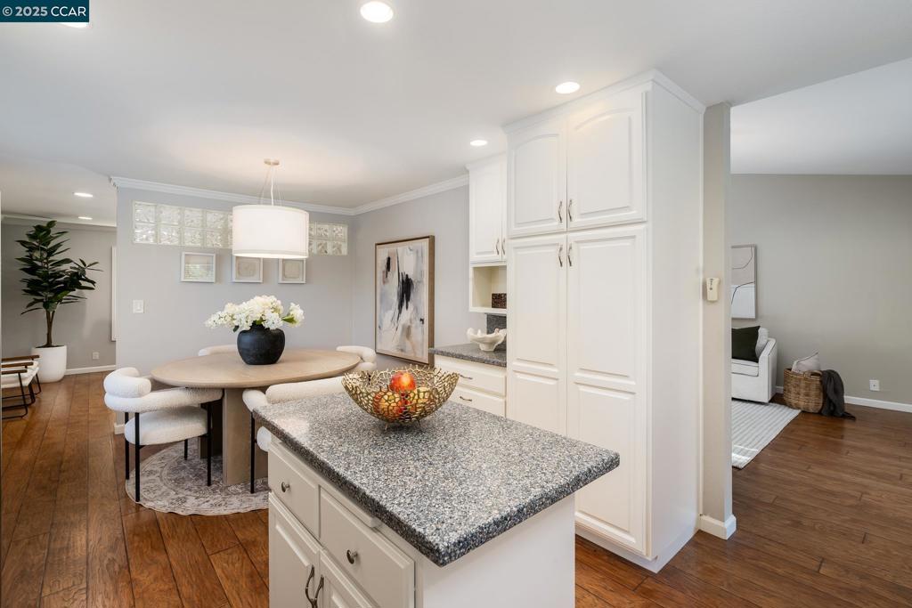 TWIN CREEK - Residential
