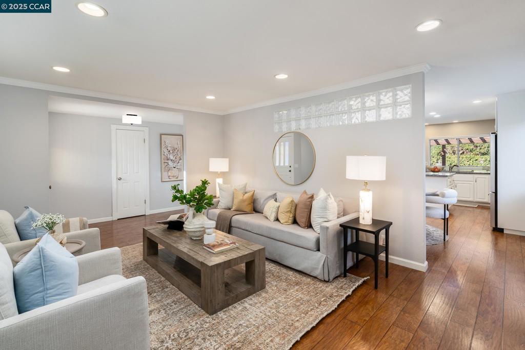 TWIN CREEK - Residential