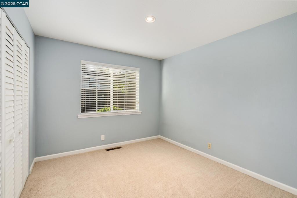 TWIN CREEK - Residential
