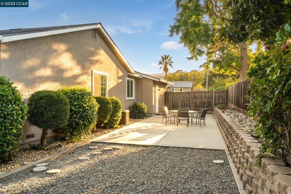 TWIN CREEK - Residential