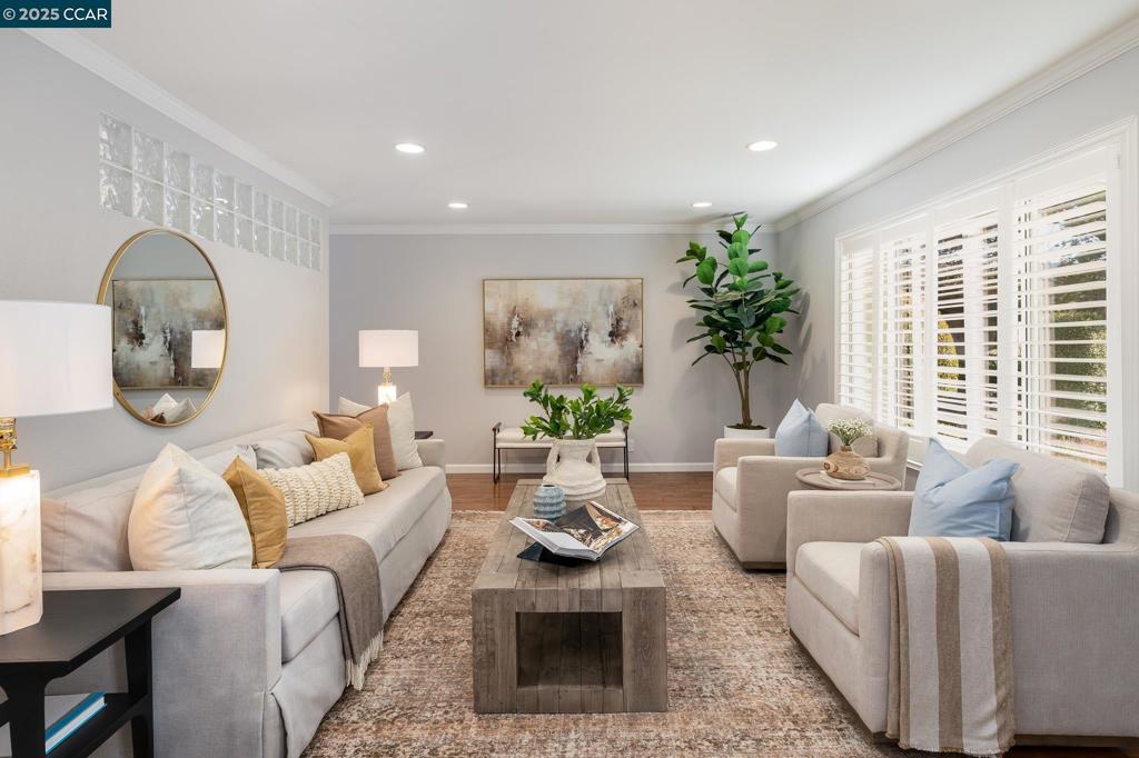 TWIN CREEK - Residential