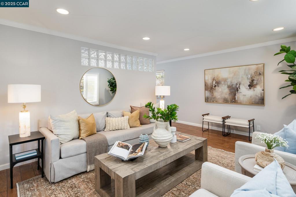 TWIN CREEK - Residential