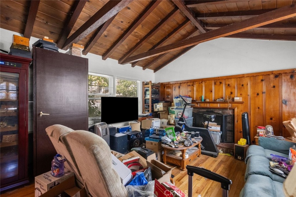 Properties 1 4617 Tilden Avenue