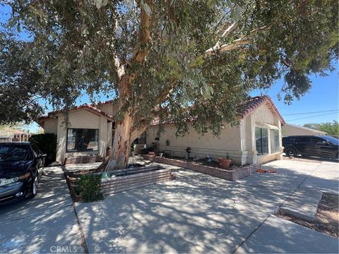 Photo of 9069 E Avenue R14, Littlerock, CA 93543 (MLS # DW25112641) Photo of 9069 E Avenue R14, Littlerock, CA 93543 (MLS # DW25112641)