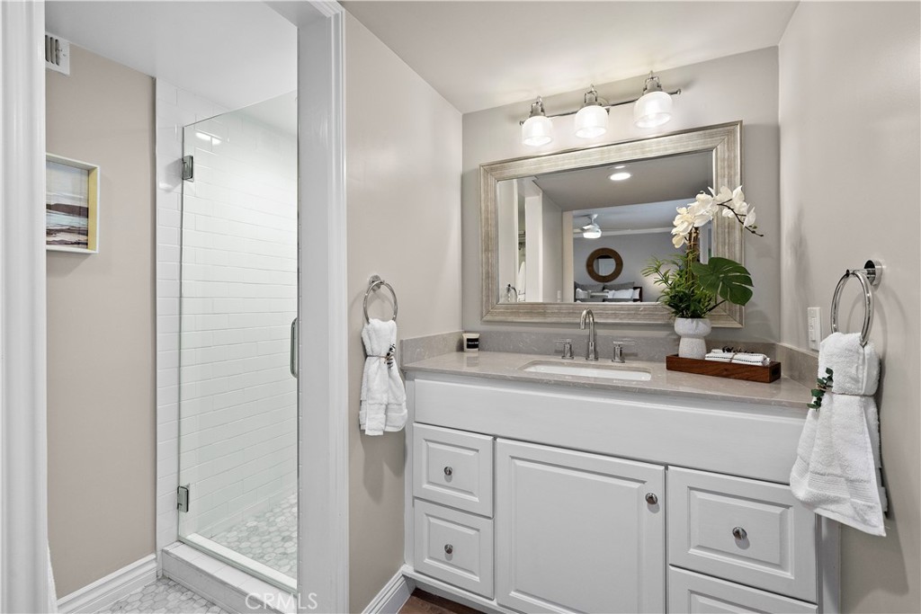 1001 Buena Vista 6, San Clemente CA 92672 - Photo 8
