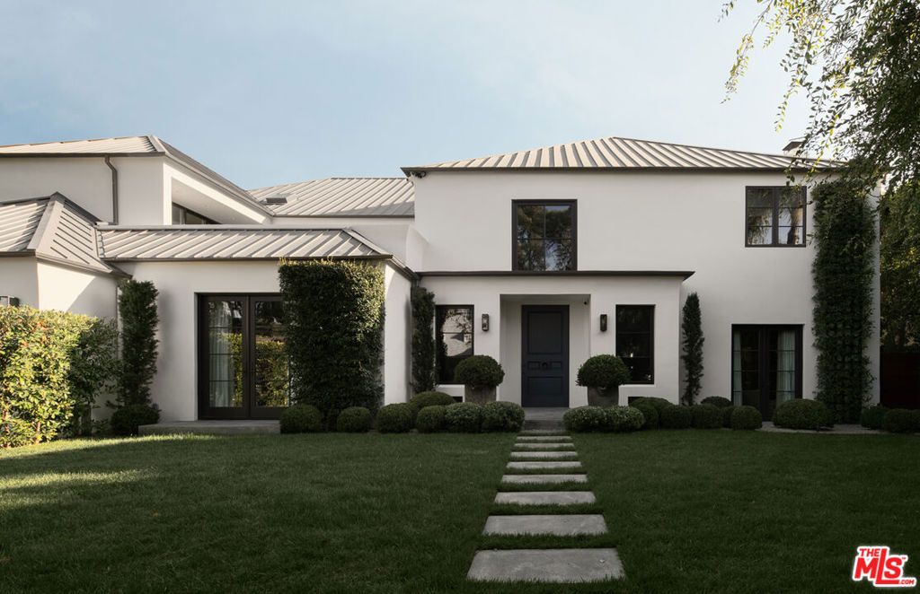 Photo of 14952 Alva Drive, Pacific Palisades, CA 90272 (MLS # 25602681)