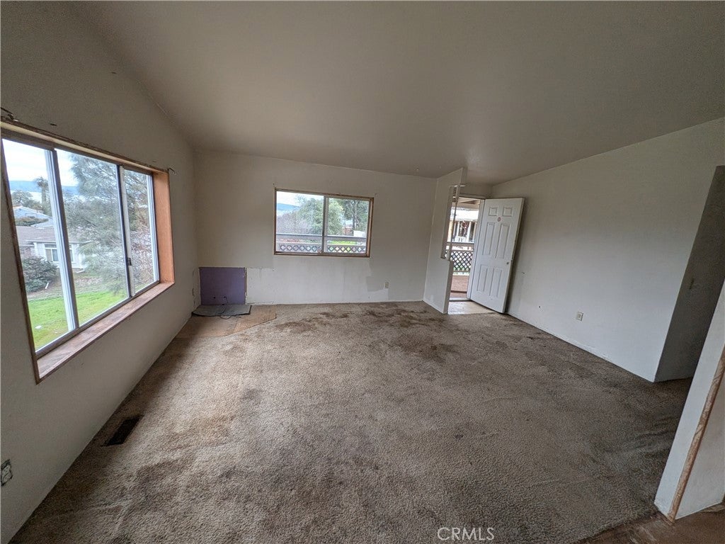 4367 Lakeview Terrace