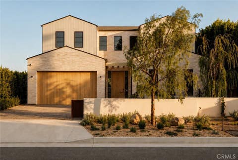 Photo of 4521 Mary Ellen Avenue, Sherman Oaks, CA 91423 (MLS # SR26168949)