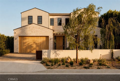 Photo of 4521 Mary Ellen Avenue, Sherman Oaks, CA 91423 (MLS # SR26168949)