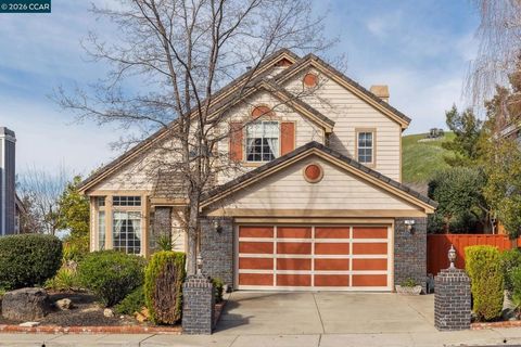 Photo of 105 Crow Pl Pl, Clayton, CA 94517 (MLS # 41125222)