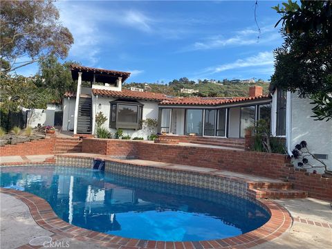 Photo of 712 Paseo Del Mar, Palos Verdes Estates, CA 90274 (MLS # SB25083951)