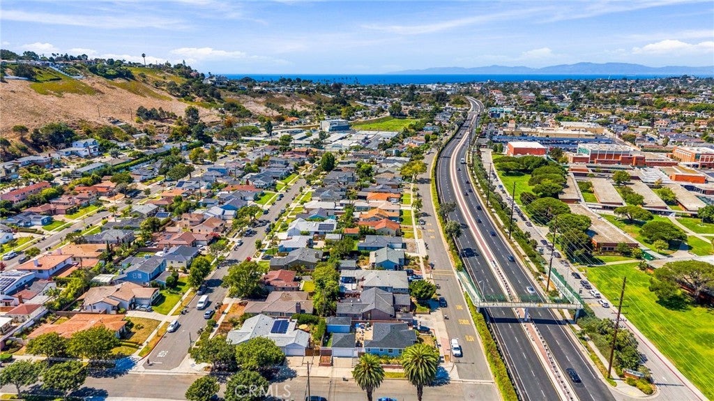 4608 Pacific Coast