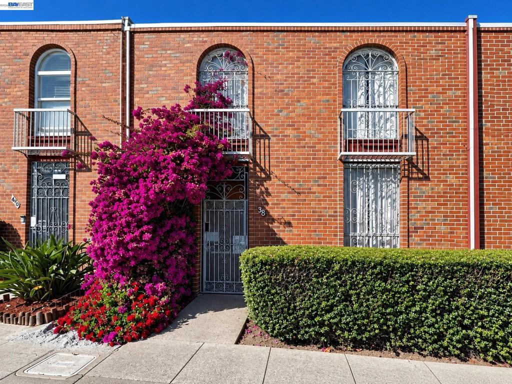 38 Kelloch Ave AVE