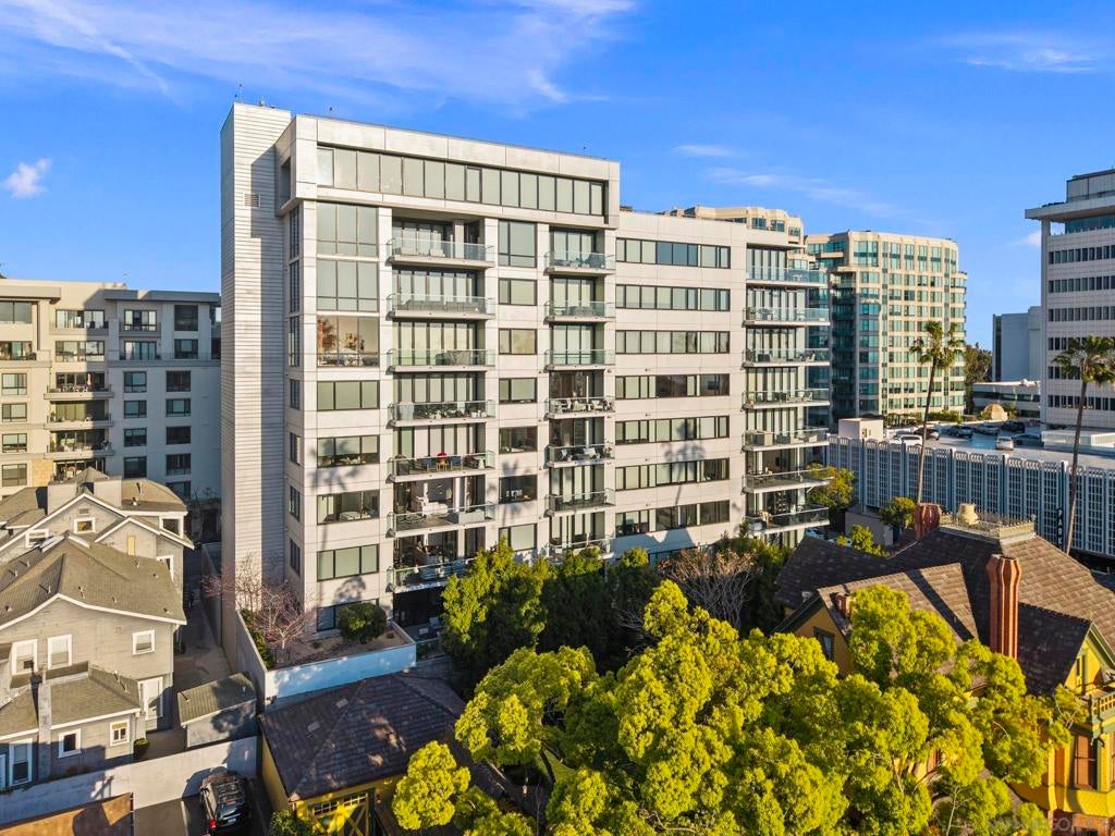 2604 5th Ave 406