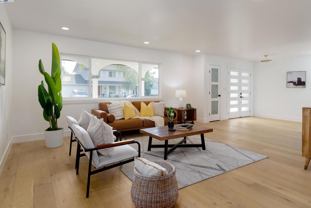 PLEASANT VALLEY - Residential