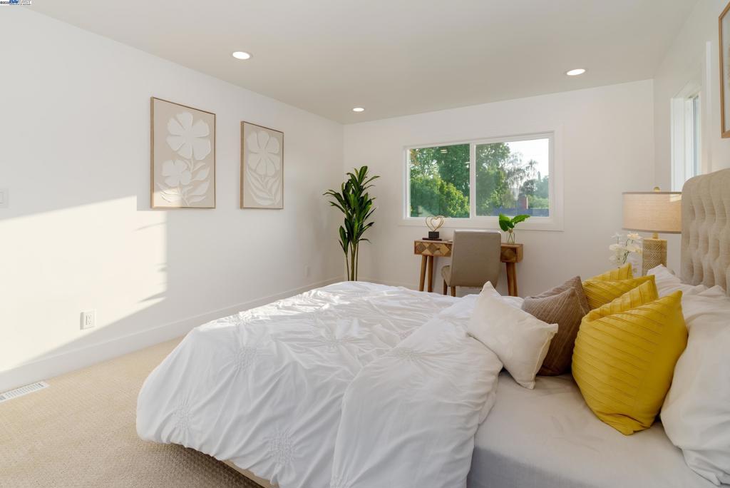 PLEASANT VALLEY - Residential